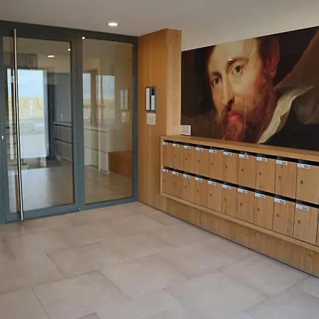 In With Sea Views Apartment *