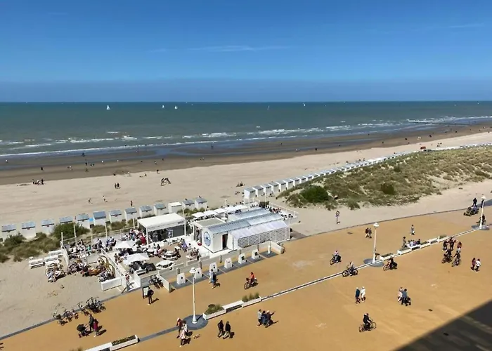 Apartment In With Sea Views